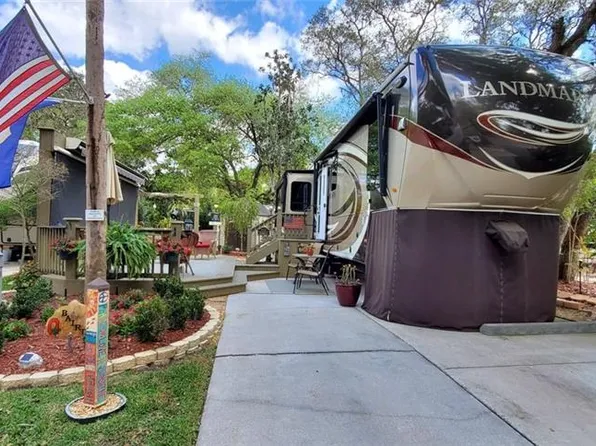 235 Stallion Ln, River Ranch, FL 33867