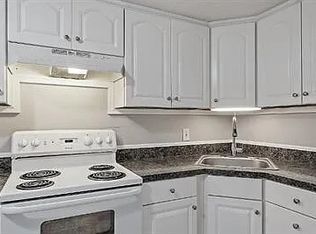 9 Madison Ave, Rochester, NH 03867