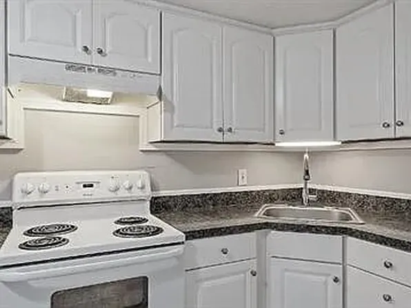 9 Madison Ave, Rochester, NH 03867