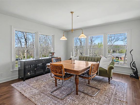 5th image of 11865 Meadowview Rd