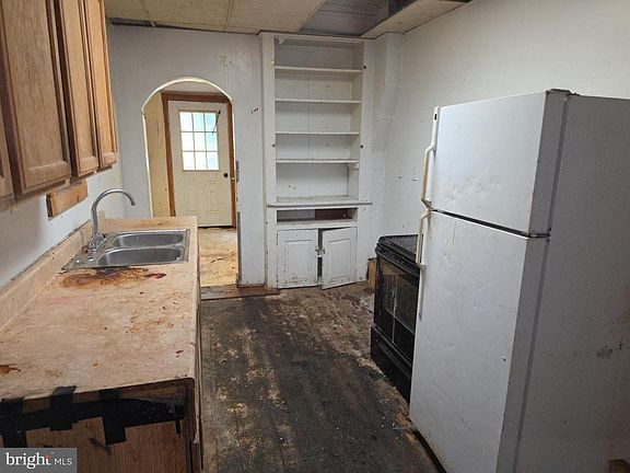 3rd image of 306 S 5th St