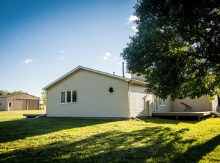 559 154th, Pleasant Dale, NE 68423