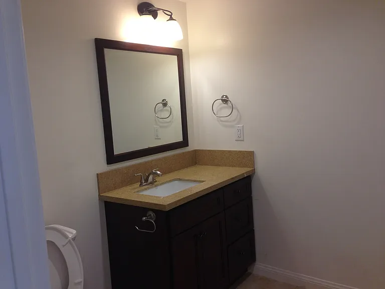 Sylvan St. Apartments_ 14639 Rentals — Photo 5