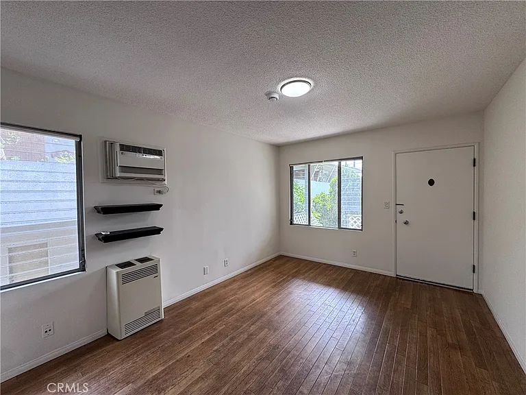 4581 Finley Ave #10 — Photo 3