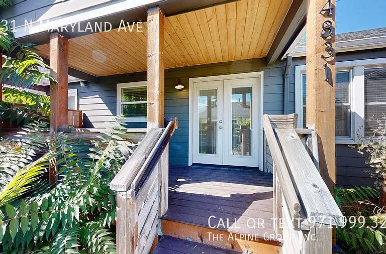4831 N Maryland Ave — Photo 2