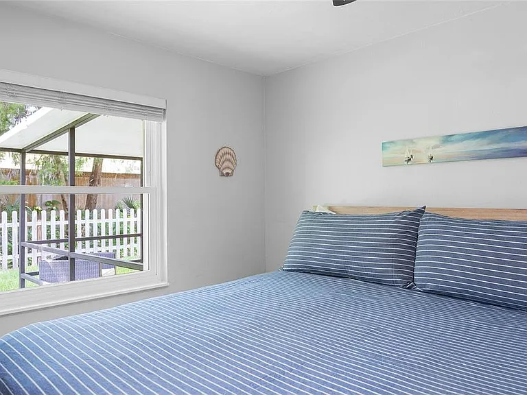 909 Bentwood Ln #1 — Photo 16