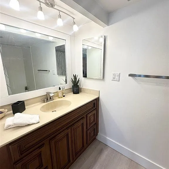 400 Island Way #206 — Photo 27