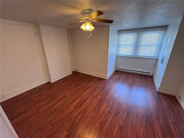 1123 Evergreen Ave #3 — Photo 10