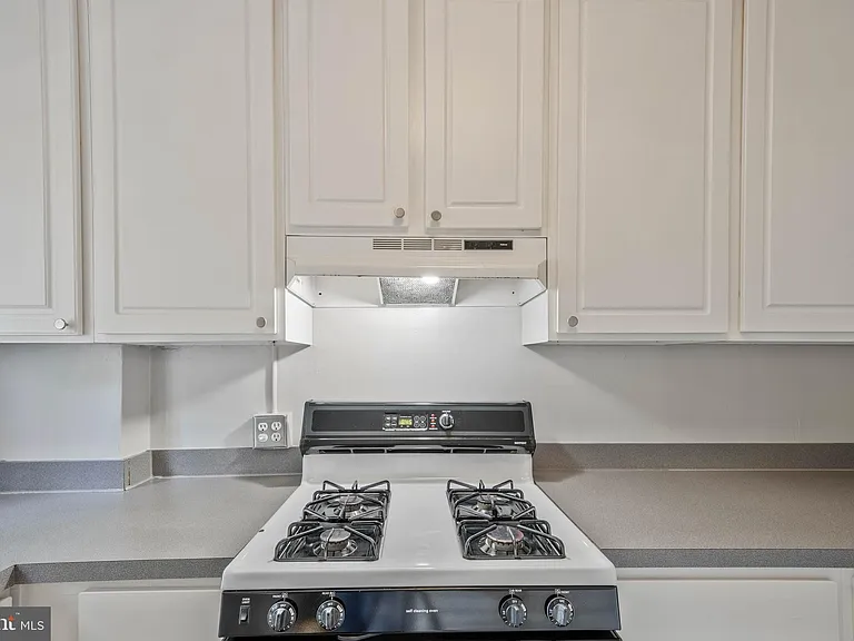 1210 Martha Custis Dr #503 — Photo 15