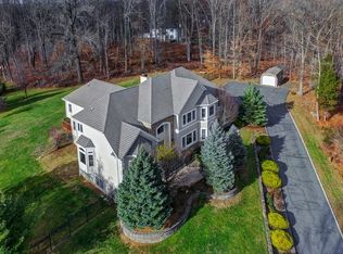 61 Round Top Rd, Warren, NJ 07059