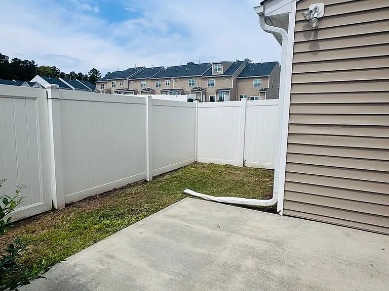 211 Torpoint Rd — Photo 31