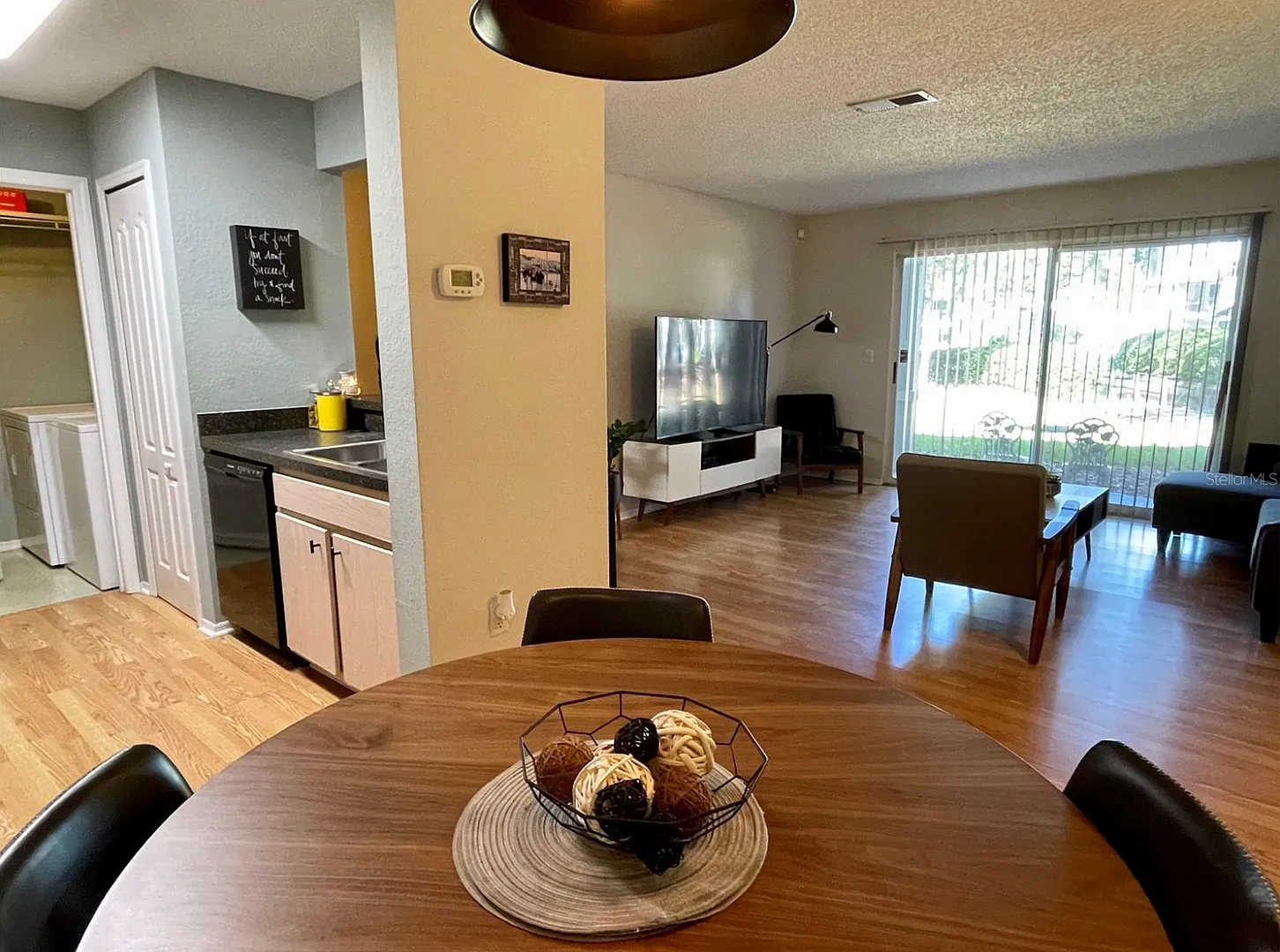 2 Bedroom Condo in Prime Gainesville Location Close to UF, Shands & Butler Plaza! — Photo 3