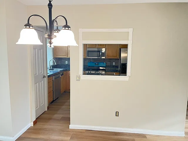 930 Bellestri Dr — Photo 9