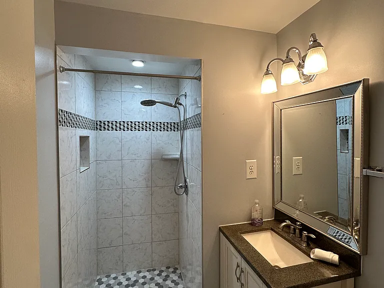 9685 Woodhenge Ct — Photo 30
