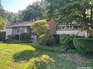 610 Richmond Rd, East Meadow, NY 11554