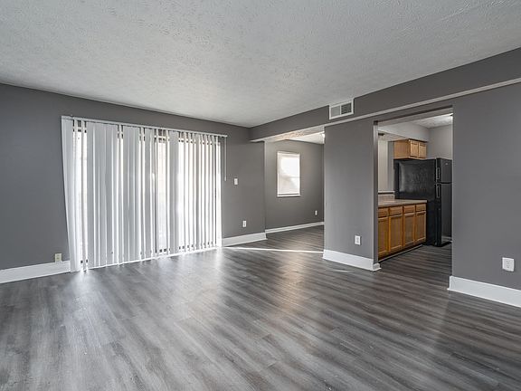 2nd image of 2766 Stonehenge Dr #7fa18f7de
