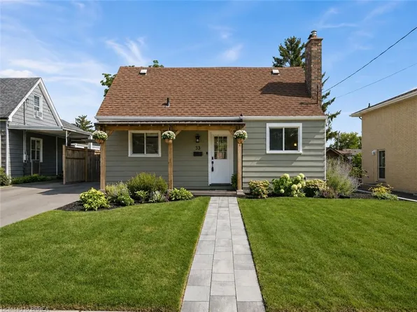 33 Wood St, Brantford, ON N3R 2K7