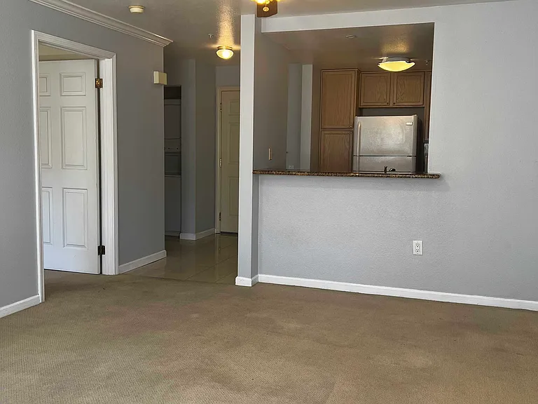 555 10th St #318 — Photo 11