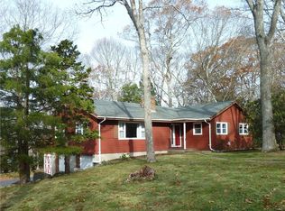 36 Crestwood Dr, Kingston, RI 02881