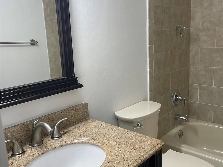 8065 SW 107th Ave #108 — Photo 10