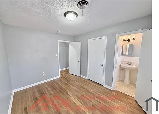 2054 Benford St — Photo 11