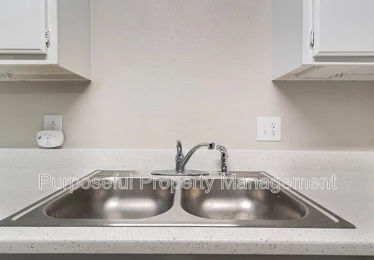 313 Belmont Dr — Photo 9