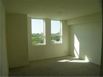 3rd image of 610 W Las Olas Blvd APT 412