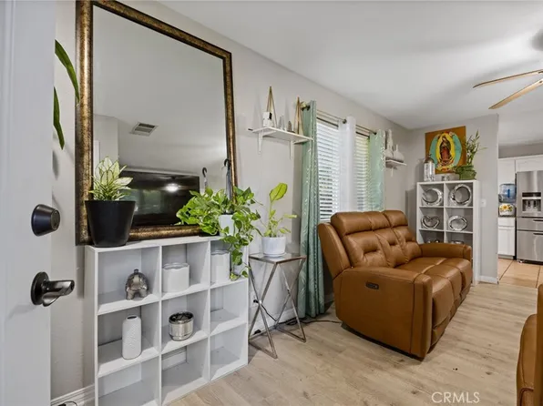24746 Spruce St, Santa Clarita, CA 91321