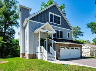 583 Riverside Dr, Pasadena, MD 21122