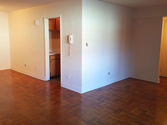 3rd image of 8645 Saint James Ave APT 2L