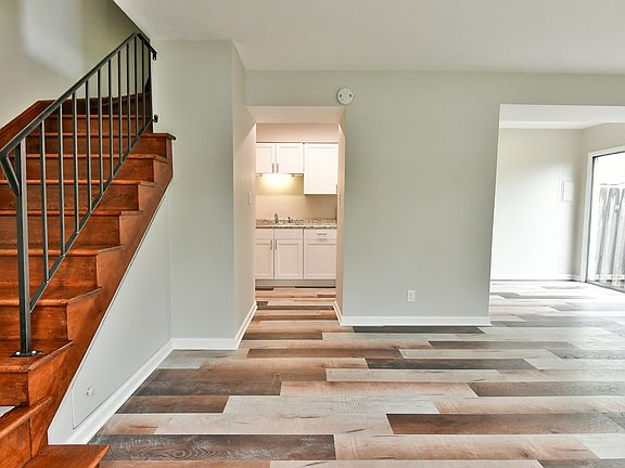 3rd image of 2 Fernwood Dr #2W