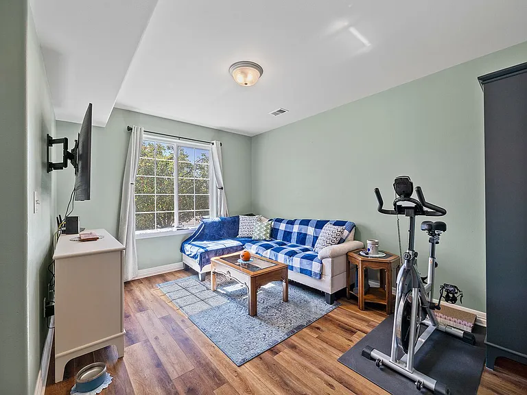 3808 Everton Dr — Photo 2