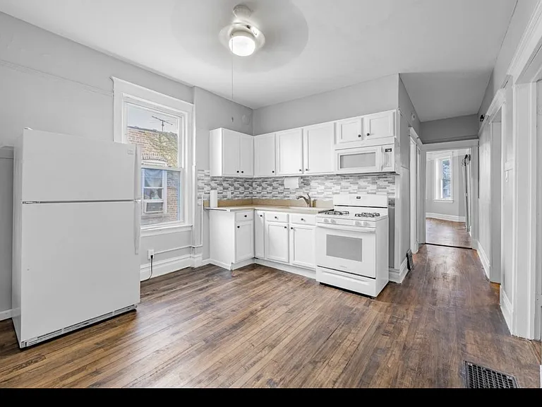 1333 S 57th Ave #2 — Photo 10