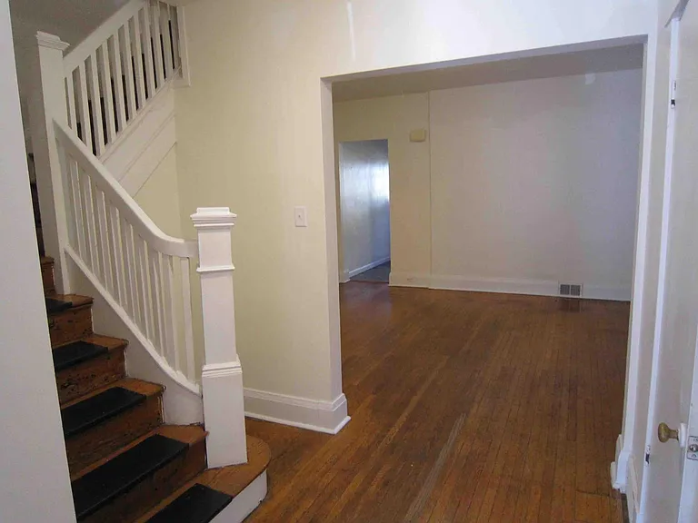 6339 Phillips Ave — Photo 6