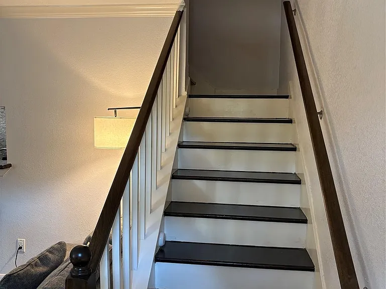 732 Memorial Mews St #A — Photo 11
