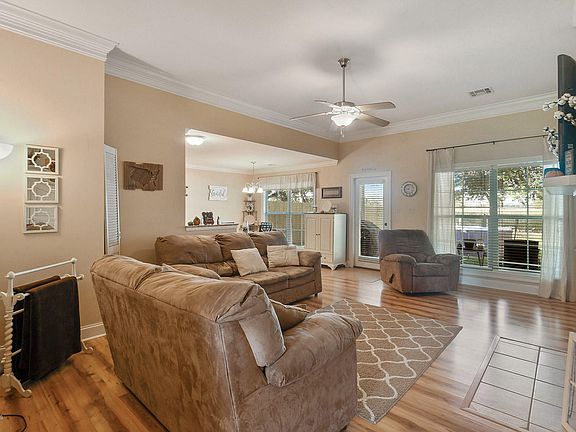 4th image of 138 Country Garden Ln