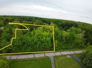 Clarkwood Dr, Chardon, OH 44024