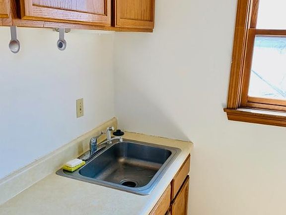 2nd image of 28 North St APT 2