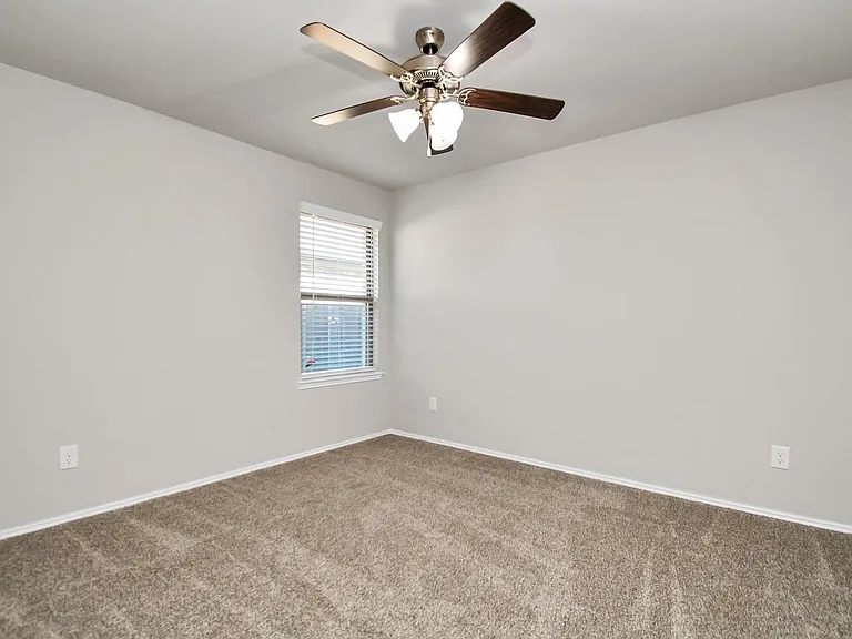 3947 Country Club Dr — Photo 23