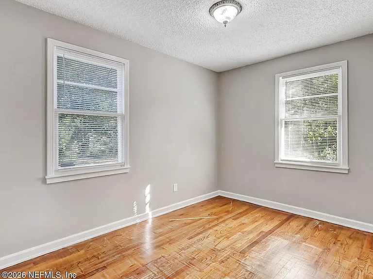 1901 Pullman Ct — Photo 23