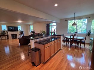 912 Gina Ct SE, Olympia, WA 98513