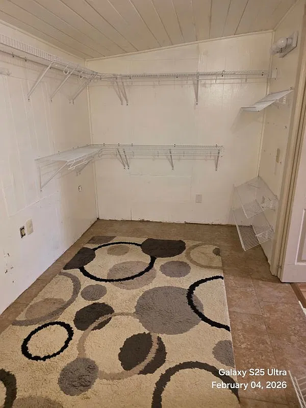 2 bed, 1.5 bath, 1081 sqft, $1,200 — Photo 3