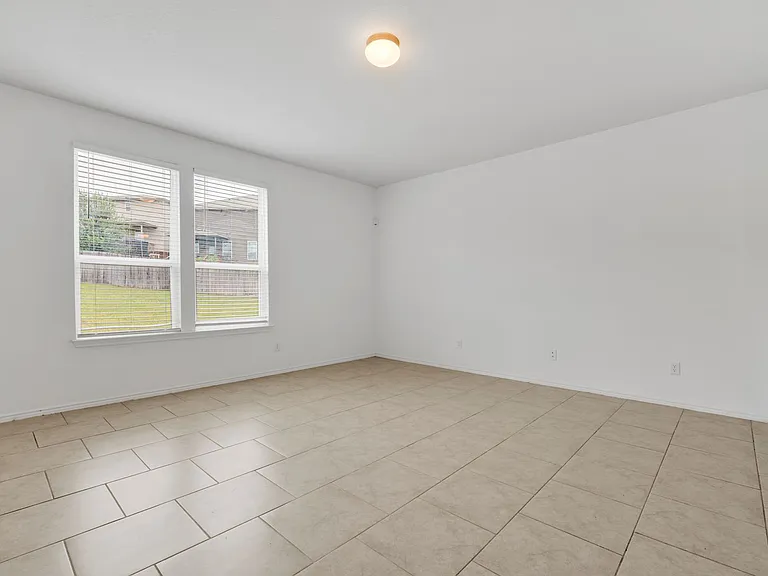 10310 Lady Bird — Photo 5