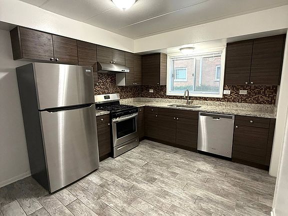 2nd image of 1304 Carol St Floor 2