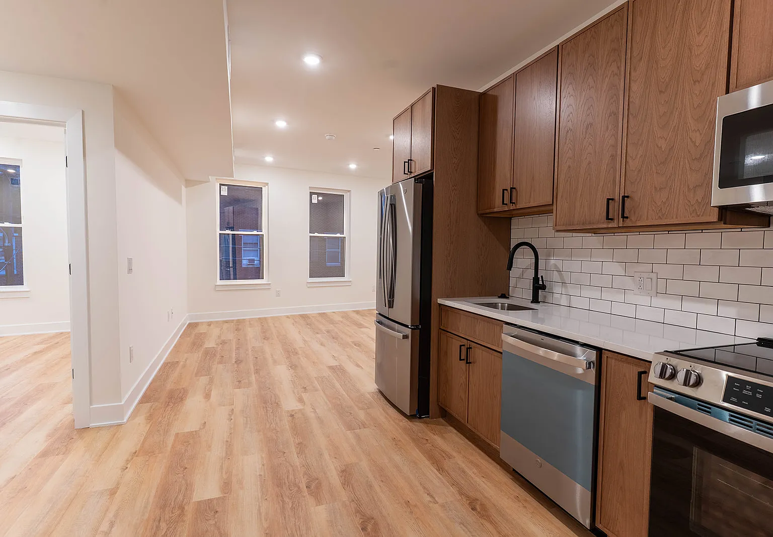 1 bed, $1,925 — Photo 2