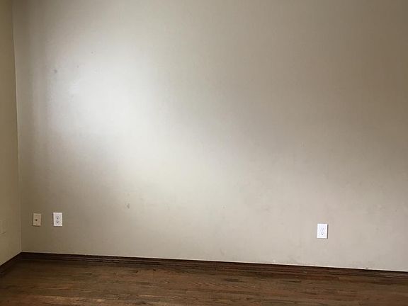 3rd image of 1747 Oakdale Ave APT 11