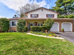 6 Rota Dr, Parlin, NJ 08859