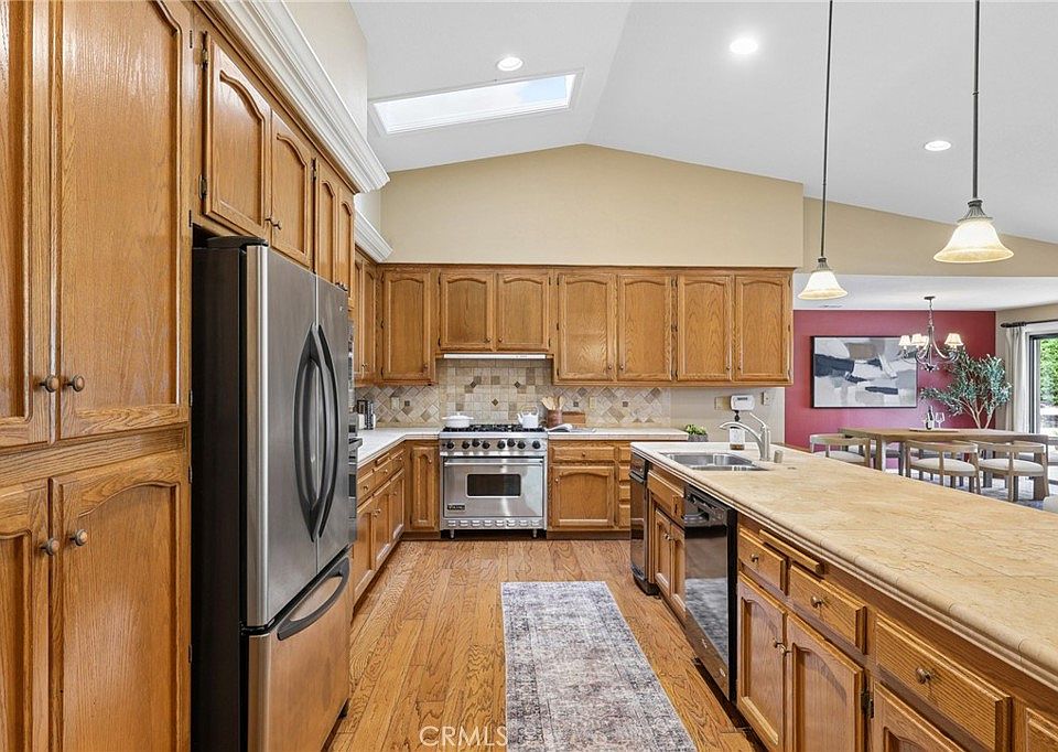 1st image of 885 Ten Oaks Way