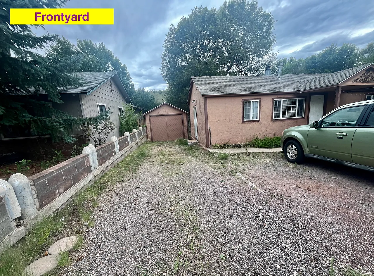 3 bed, 1.5 bath, 968 sqft, $2,100 — Photo 2