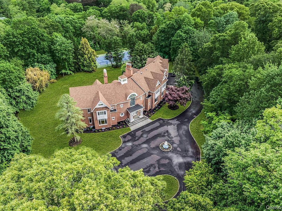 1st image of 12 Saddle Ridge Road